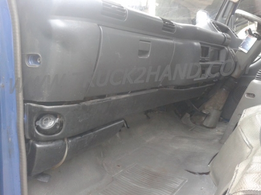 รถบรรทุก 6 ล้อ ตู้แห้ง ยี่ห้อ ISUZU  NPR 120 แรงม้า