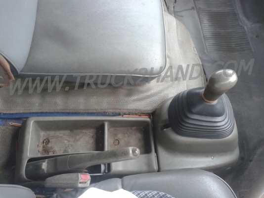 รถบรรทุก 6 ล้อ ตู้แห้ง ยี่ห้อ ISUZU  NPR 120 แรงม้า