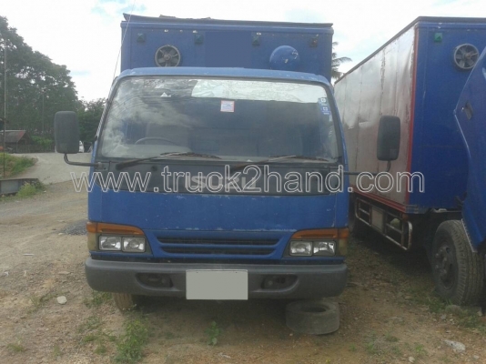 รถบรรทุก 6 ล้อ ตู้แห้ง ยี่ห้อ ISUZU  NPR 120 แรงม้า
