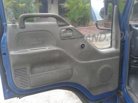 รถบรรทุก 6 ล้อ ตู้แห้ง ยี่ห้อ ISUZU  NPR 120 แรงม้า