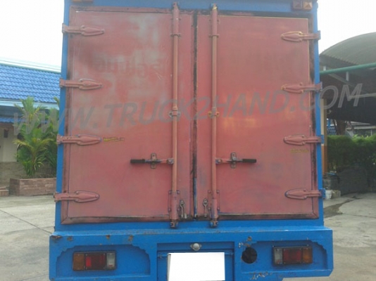 รถบรรทุก 6 ล้อ ตู้แห้ง ยี่ห้อ ISUZU  NPR 120 แรงม้า