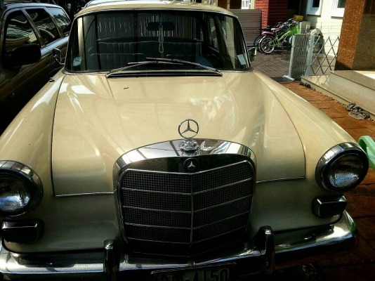 ขายbenz-W110/230 benzine  2300 6สูบ spec american แท้ครับเดิมหมด