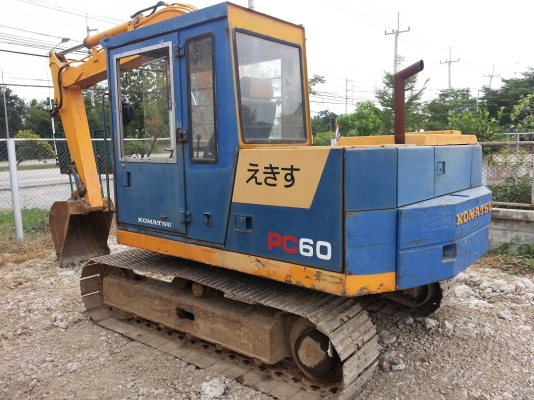 โปรโมชั่นส่งท้ายปี ลดพิเศษ KOMATSU PC 60-3 เก่าญี่ปุ่น เดิมๆสวยพร้อมใช้งาน 090-986-2521 อ๊อบ
