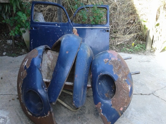 ขายประตู แก้มหน้าหลังรถโฟคร์ถูกๆครับ ขายประตู แก้มหน้าหลังรถโฟคร์ถูกๆครับ