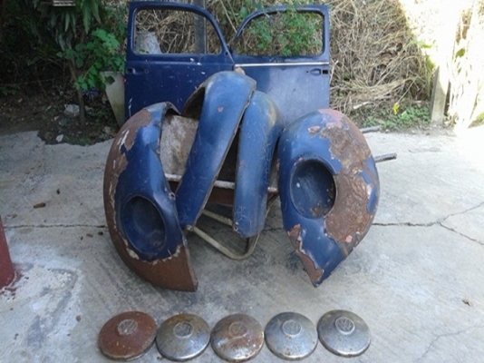 ขายประตู แก้มหน้าหลังรถโฟคร์ถูกๆครับ