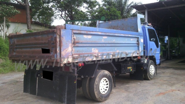 รถบรรทุก 6 ล้อดัมพ์ ISUZU NQR ปีจดทะเบียน 2548 รถบรรทุก 6 ล้อดัมพ์ ISUZU NQR ปีจดทะเบียน 2548