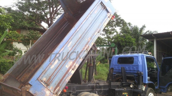 รถบรรทุก 6 ล้อดัมพ์ ISUZU NQR ปีจดทะเบียน 2548 รถบรรทุก 6 ล้อดัมพ์ ISUZU NQR ปีจดทะเบียน 2548