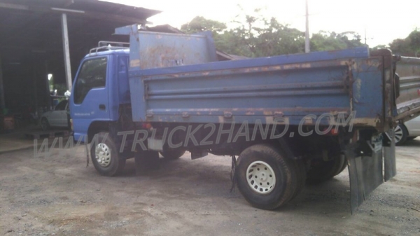 รถบรรทุก 6 ล้อดัมพ์ ISUZU NQR ปีจดทะเบียน 2548 รถบรรทุก 6 ล้อดัมพ์ ISUZU NQR ปีจดทะเบียน 2548