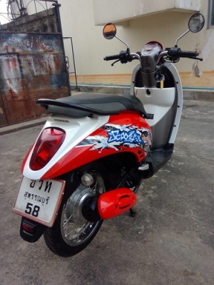Scoopy i รถปลายปี55 สวยๆหัวฉีดประหยัดน้ำมัน ราคาเบาๆเลยครับ