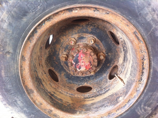 ISUZU FRR เทรน UNIC-3.5 T เครื่อง 6HE1-195 แรงม้า เบรกทิฟฟี่ เกียร์ตาราง ปั้มรุ่นใหม่ ยาง 825-20 สภาพพร้อมใช้ ยางเต็ม ทะเบียนพร้อมโอน