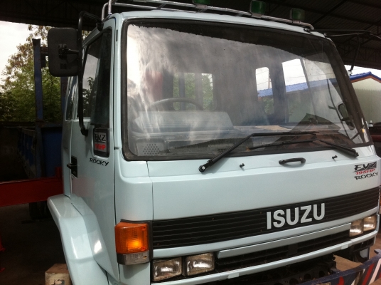 ISUZU FRR เทรน UNIC-3.5 T เครื่อง 6HE1-195 แรงม้า เบรกทิฟฟี่ เกียร์ตาราง ปั้มรุ่นใหม่ ยาง 825-20 สภาพพร้อมใช้ ยางเต็ม ทะเบียนพร้อมโอน