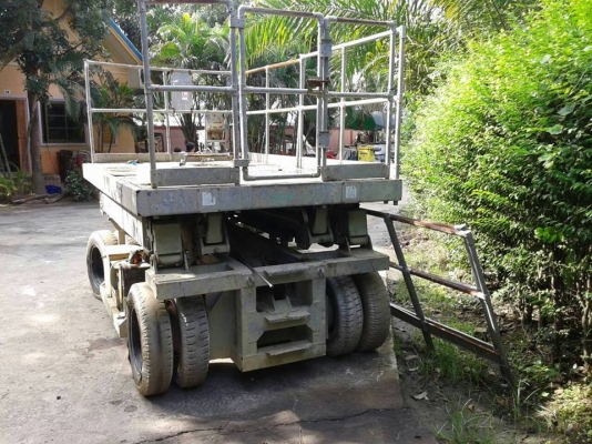 ยกสูงได้ 6.50เมตรรับน้ำหนักได้500กก.ใช้แบตเตอรี่นำเข้าจากนอก