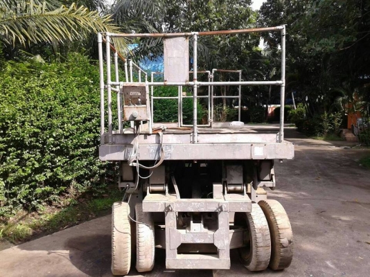 ยกสูงได้ 6.50เมตรรับน้ำหนักได้500กก.ใช้แบตเตอรี่นำเข้าจากนอก