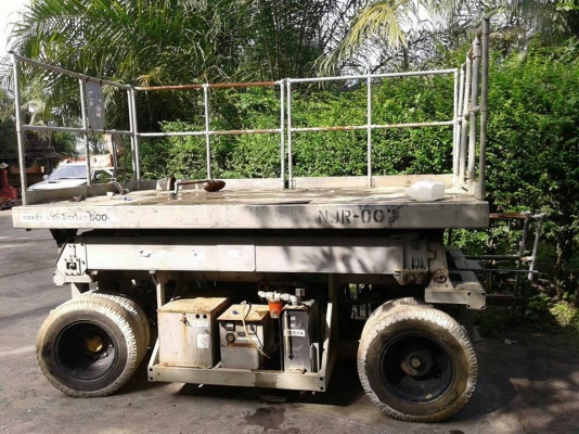 ยกสูงได้ 6.50เมตรรับน้ำหนักได้500กก.ใช้แบตเตอรี่นำเข้าจากนอก