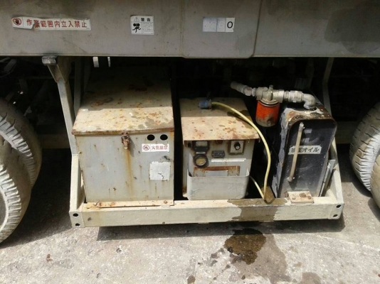 ยกสูงได้ 6.50เมตรรับน้ำหนักได้500กก.ใช้แบตเตอรี่ นำเข้าจากนอก