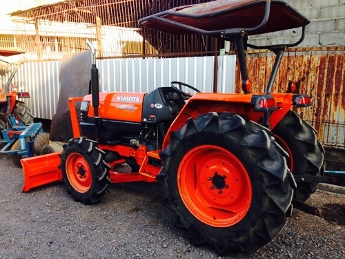 คูโบต้า L4508DI 4 WD ใบมีดดันหน้าใหม่รถสภาพดีมากครับ