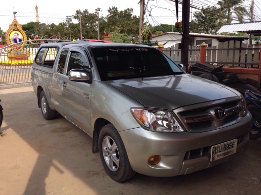 ต้องการขายรถกระบะ vigo หลังคาแครี่บอย ปี 2006