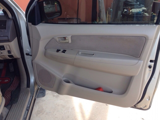 ต้องการขายรถกระบะ vigo หลังคาแครี่บอย ปี 2006