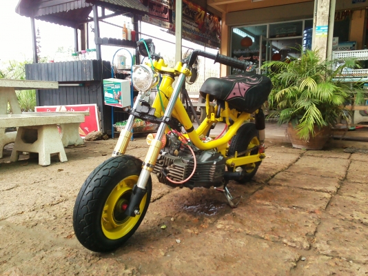 ขายชิปปี้ เครื่องRc100 เครื่องฟิตใหม่ สีทำใหม่ คาบูใหม่ (ไม่มี ท.บ.เเต่ออกใบซื้อขายให้ครับ) เอาไว้ขี่เล่นในหมู่บ้านหรือจ่ายตลาด ค่าตัว 7500 บาทไทย ขายชิปปี้ เครื่องRc100 เครื่องฟิตใหม่ สีทำใหม่ คาบูใหม่ (ไม่มี ท.บ.เเต่ออกใบซื้อขายให้ครับ) เอาไว้ขี่เล่นในหมู่บ้านหรือจ่ายตลาด ค่าตัว 7500 บาทไทย