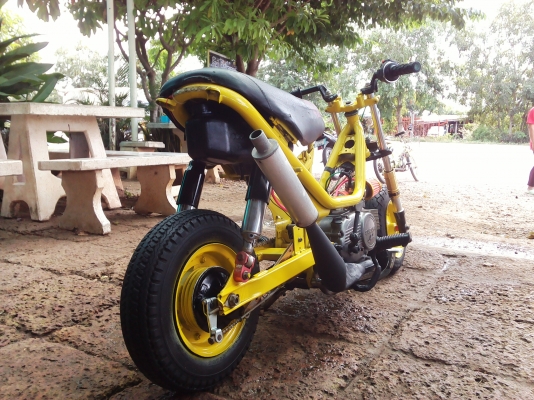 ขายชิปปี้ เครื่องRc100 เครื่องฟิตใหม่ สีทำใหม่ คาบูใหม่ (ไม่มี ท.บ.เเต่ออกใบซื้อขายให้ครับ) เอาไว้ขี่เล่นในหมู่บ้านหรือจ่ายตลาด ค่าตัว 7500 บาทไทย ขายชิปปี้ เครื่องRc100 เครื่องฟิตใหม่ สีทำใหม่ คาบูใหม่ (ไม่มี ท.บ.เเต่ออกใบซื้อขายให้ครับ) เอาไว้ขี่เล่นในหมู่บ้านหรือจ่ายตลาด ค่าตัว 7500 บาทไทย