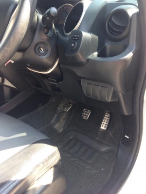 ขาย HONDA JAZZ สีขาว