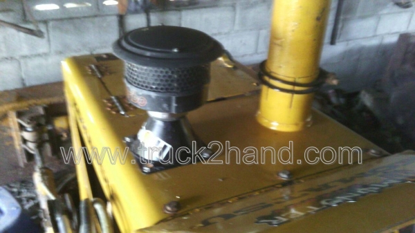 รถแทรคเตอร์ ตีนตะขาบ ยี่ห้อ KOMATSU D2 รุ่น 5 มี2คัน รถแทรคเตอร์ ตีนตะขาบ ยี่ห้อ KOMATSU D2 รุ่น 5 มี2คัน