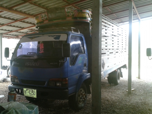 NQR150แรงม้ายาว5.5ม.คัชซีสวยเพลาF