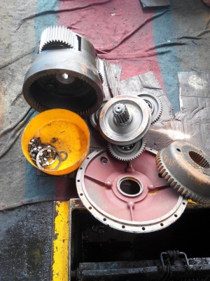 จำหน่ายลูกปืนคอโม่่และรับซ่อมลูกปืนเกียร์โม่ลูกปืนมอเตอร์ปั้มโม่่