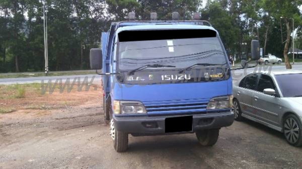 รถบรรทุก 6 ล้อดัมพ์ ISUZU NQR ปีจดทะเบียน 2548 รถบรรทุก 6 ล้อดัมพ์ ISUZU NQR ปีจดทะเบียน 2548