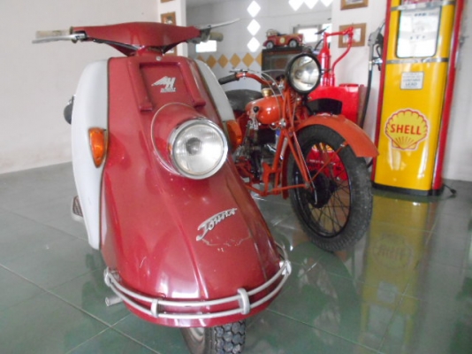 ขายสองคัน Heinkel tourist สกู๊ตเตอร์กับ Terrot ขายสองคัน Heinkel tourist สกู๊ตเตอร์กับ Terrot