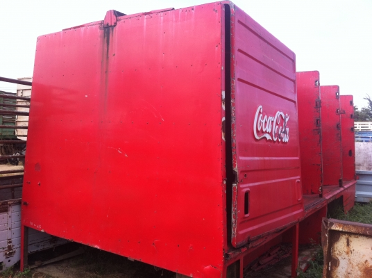 ตู้โค้ก ยกลงจาก 6 ล้อ FTR