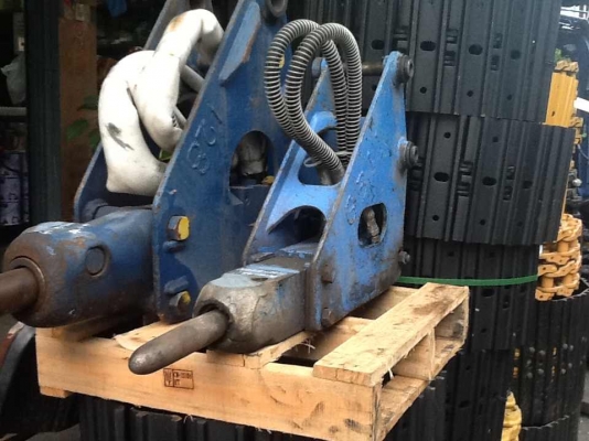 SALE__หัวกระแทก หัวเจาะ สำหรับรถแทคเตอร์ ขนาด 2,3,4,5 ตัน สภาพดี SALE__หัวกระแทก หัวเจาะ สำหรับรถแทคเตอร์ ขนาด 2,3,4,5 ตัน สภาพดี