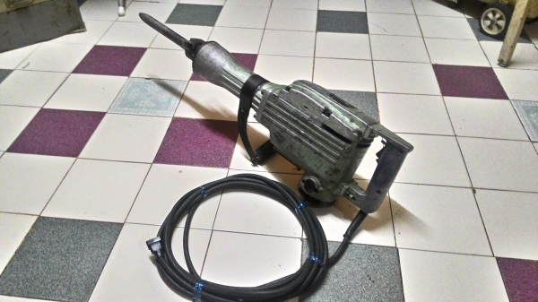 ขายเครื่องงสกัดคอนกรีตแย็กตัวใหญ่ยี่ห้อ HITACHI รุ่นPH65Aของแท้ๆสภาพพร้อมใช้งานเลยครับ ขายเครื่องงสกัดคอนกรีตแย็กตัวใหญ่ยี่ห้อ HITACHI รุ่นPH65Aของแท้ๆสภาพพร้อมใช้งานเลยครับ