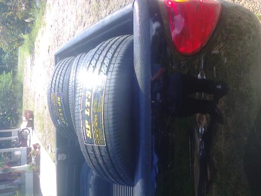 ยางใหม่DUNLOP21570R15ปี2014ผ้าใบ8ชั้น