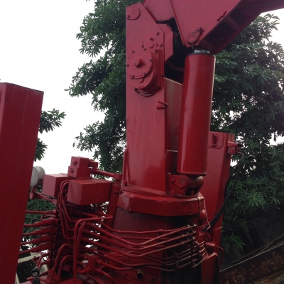 ขาย เครนยูนิค 5 ตัน 4 ปอก 3 ชัก ขาเหลี่ยม สภาพดี สนใจติดต่อได้ที่ 081-9420141