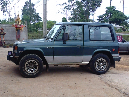 ขายปาเจโร่เหลี่ยม