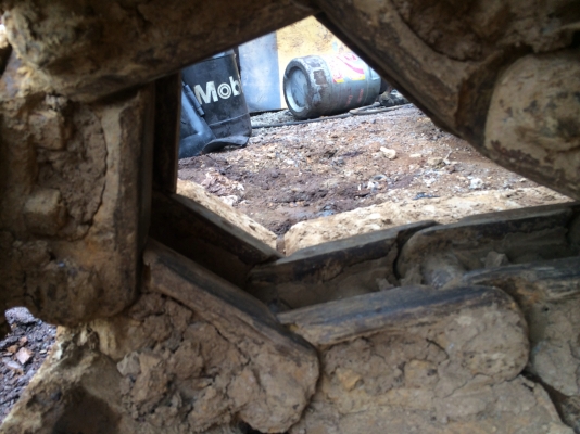 ขายด่วนโซ่แผ่น 80 ถอดลงมาจาก komatsu pc 200-5