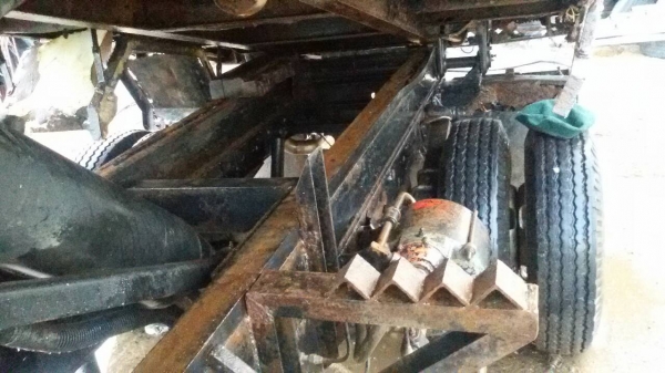 ISUZU-NKR.6ล้อ.ดั้ม.เครื่อง120ฝาขาวสภาพสวยมากพร้อมใช้..