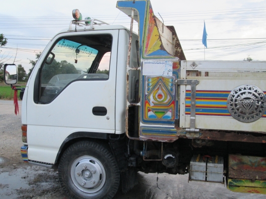 ISUZU-NKR.6ล้อ.ดั้ม.เครื่อง120ฝาขาวสภาพสวยมากพร้อมใช้..