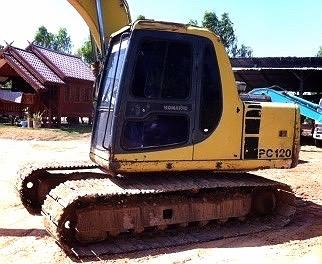***ขายแล้วครับขอบคุณ Truck2hand ขายแบคโฮ KOMATSU PC120-6 Japan Original S.No.46227ไฟฟ้าตัดมอเตอร์คันเร่ง เครื่องเดิม ปั้มเดิม เครื่องKOMATSU S4D95L-85HP 4สูบ เครื่องดี แรงดี แน่น ปั้มดี แรง ทำงานดี เร็ว บูมอาร์มสวยไม่ปะไม่ดาม บุ้งกี๋ดียังหนา เอวดีแน่นดี ไ