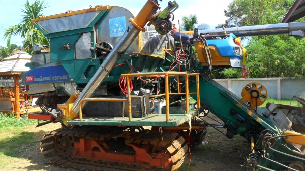 ขายรถเกี่ยวไทเส็ง