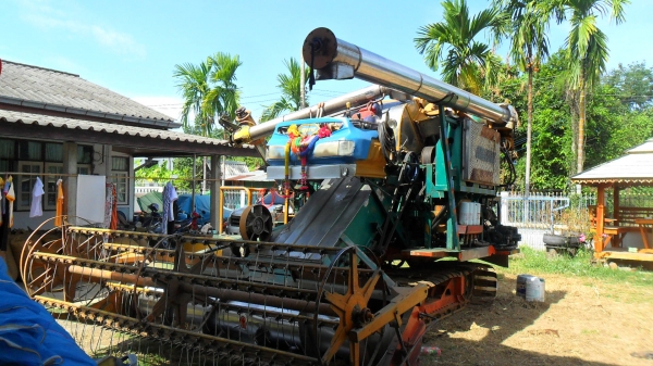 ขายรถเกี่ยวไทเส็ง