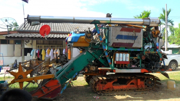 ขายรถเกี่ยวไทเส็ง