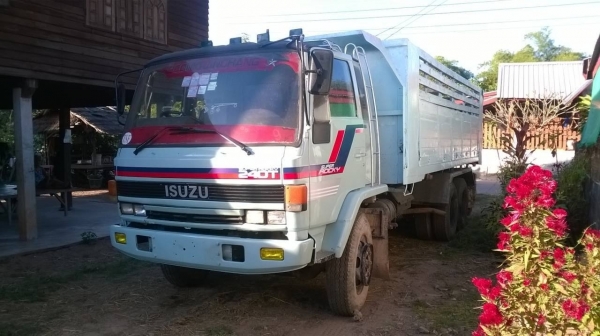 ขาย ROCKY 175 ดั้ม 2 เพลา คัสซีดี เครื่อง 6BG1 175 แรงม้า สโลว์กลาง เบรคลมดัน พาวมาลัยพาวเวอร์ ทะเบียนพร้อมโอน ราคาต่อรองได้