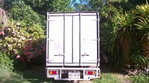 ขายรถ 6 ล้อตู้แห้ง 10 บาน จดทะเบียนปี 49 คัสซีสวยจัดตลอดเส้น เครื่อง 4BE1 110 แรงม้า แอร์เย็น พาวเวอร์ครบ ทะเบียนเต็มพร้อมโอน