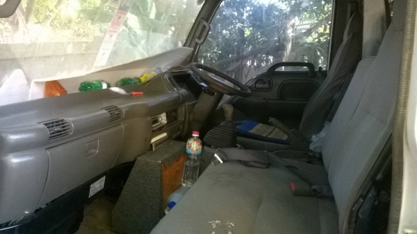 ขายรถ 6 ล้อตู้แห้ง 10 บาน จดทะเบียนปี 49 คัสซีสวยจัดตลอดเส้น เครื่อง 4BE1 110 แรงม้า แอร์เย็น พาวเวอร์ครบ ทะเบียนเต็มพร้อมโอน