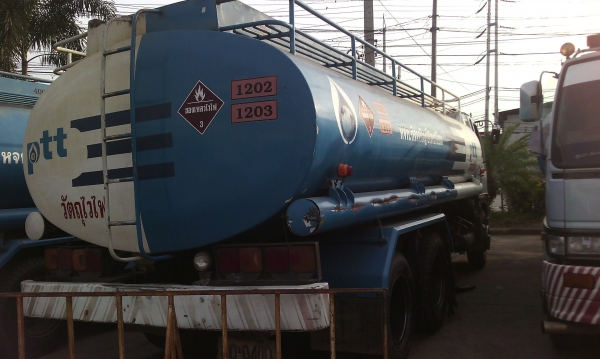 ขายด่วนรถสิบล้อKT925รถบรรทุกนํ้ามันบรรจุ16000ลิตรเพลา1