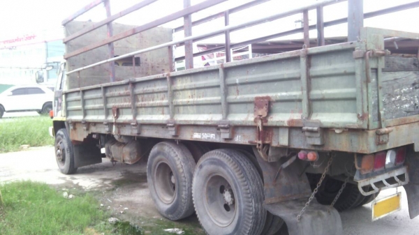 ISUZU.10ล้อร๊อคกี้-เพลาเดียว-เครื่อง6BD1-กะบะยาว7เมตร.ครัชซีสวยครับราคา.395.000.บ