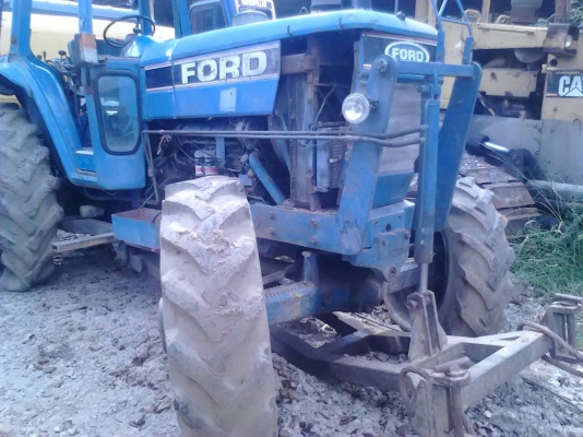 ขายด่วนครับ รถไถ FORD ขายถูกครับ ตามสภาพ เลยครับ เก็บงานนิดหน่อยสวยเลยครับ