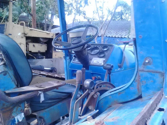 ขายด่วนครับ รถไถ FORD ขายถูกครับ ตามสภาพ เลยครับ เก็บงานนิดหน่อยสวยเลยครับ